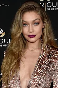 Gigi Hadid Wavy Hair