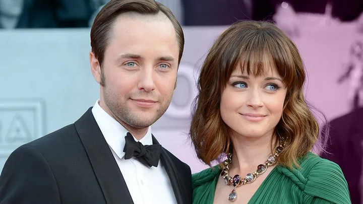 Alexis Bledel and Vincent Katheiser.