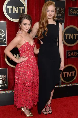 Actresses Maisie Williams (L) and Sophie Turner attend the 21st Annual Screen Actors Guild Awards