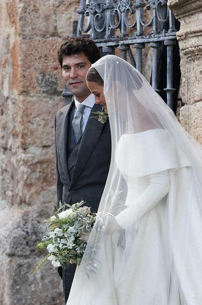 Lady Charlotte Wellesley's Chic Spanish Wedding | ELLE Lady Charlotte Wellesley's Chic Spanish Wedding | ELLE