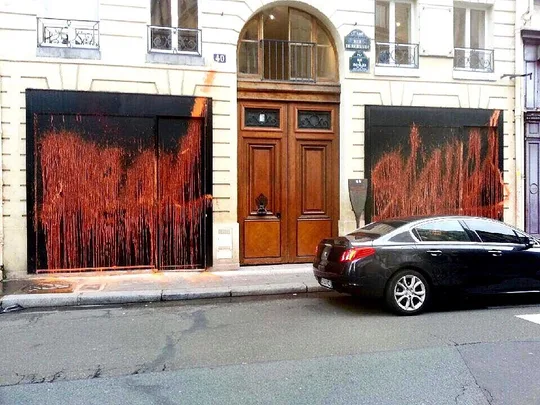 Kidult vandalises Kanye West Life of Pablo pop-up store in Paris.