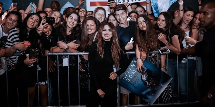 selena gomez with fans