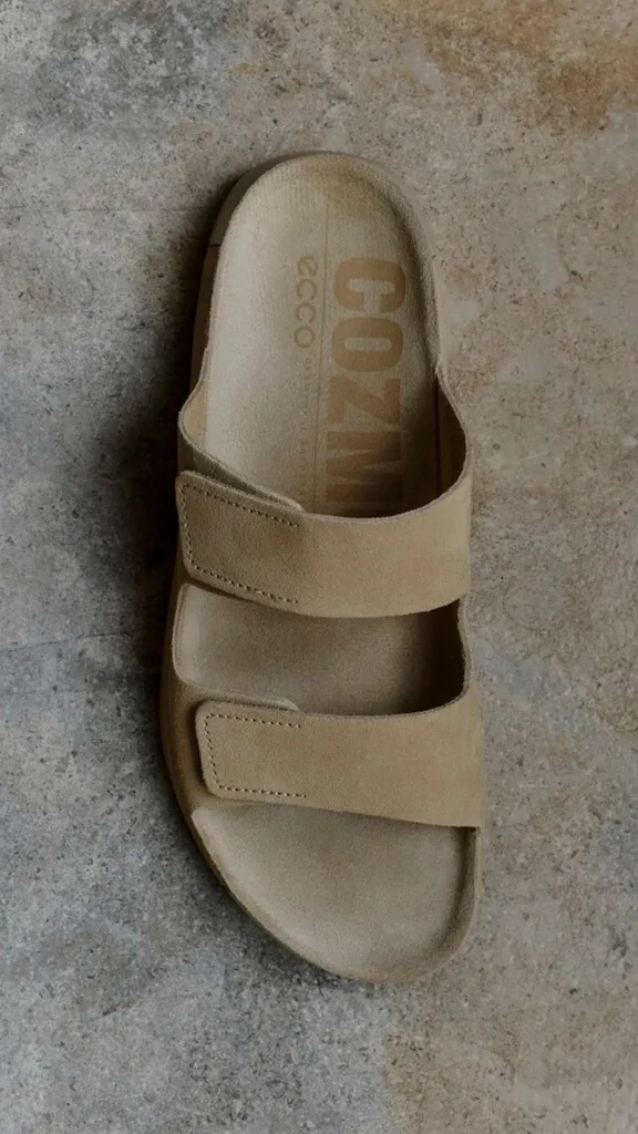 ECCO, Cosmo Sandal