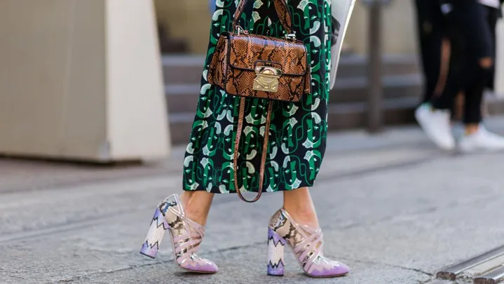 isabelle cornish mbfwa sydney 2016 street style miu miu skirt shoes