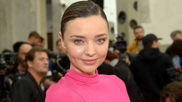 miranda kerr at louis vuitton's paris fashion week show