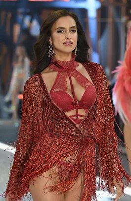 Irina Shayk Pregnant Victoria's Secret Fashion Show 2016