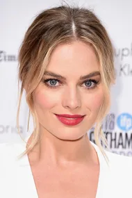 Margot Robbie Party Beauty Looks