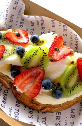 Pavlova Toast