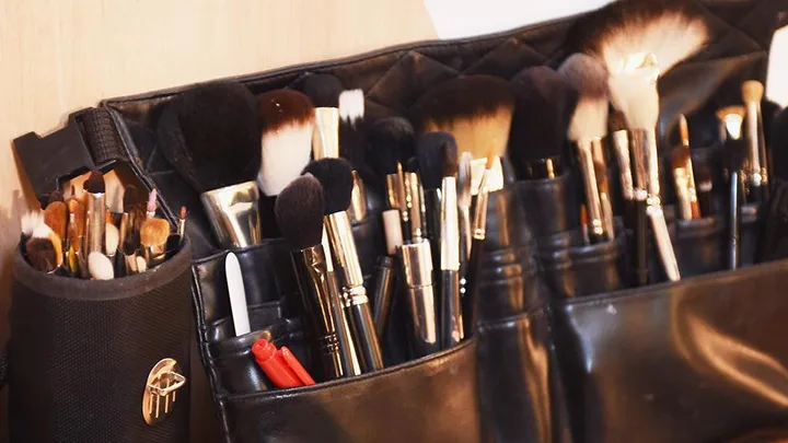 Makeup brushes