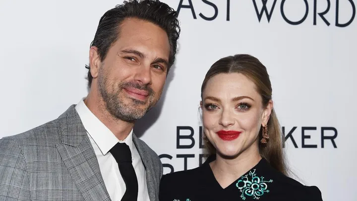 Amanda Seyfried and Thomas Sadoski