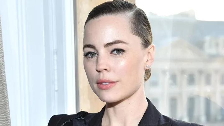 Melissa George in Paris