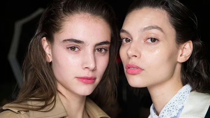 models backstage beauty runway fashion