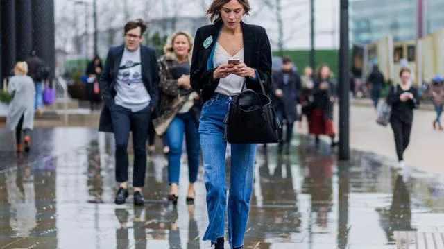 Alexa Chung Vetements jeans