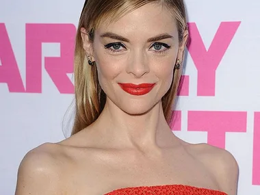 Jaime King Size 0 Model Bans Comments