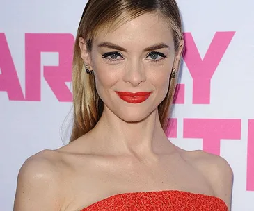 Jaime King Size 0 Model Bans Comments