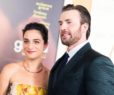 Jenny Slate and Chris Evans.