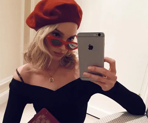 Elsa Hosk iPhone