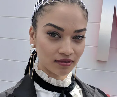 shanina shaik derby day 2017