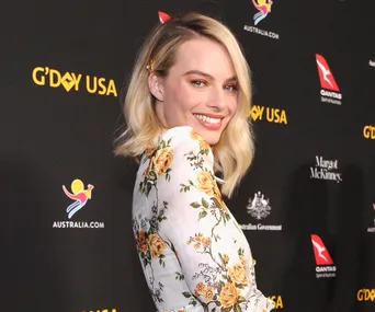 Margot Robbie in Zimmermann