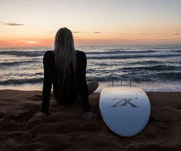 Surfer Laura Enever 