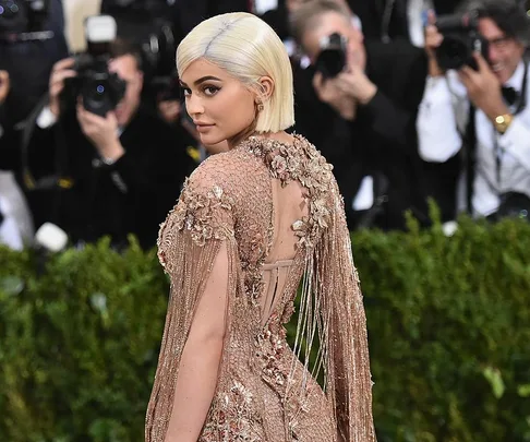 Kylie Jenner Confirms Pregnancy