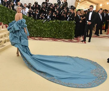 biggest met gala trains