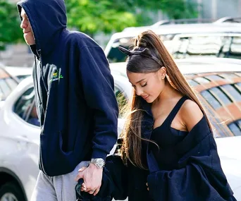 Ariana Grande and Pete Davidson. 