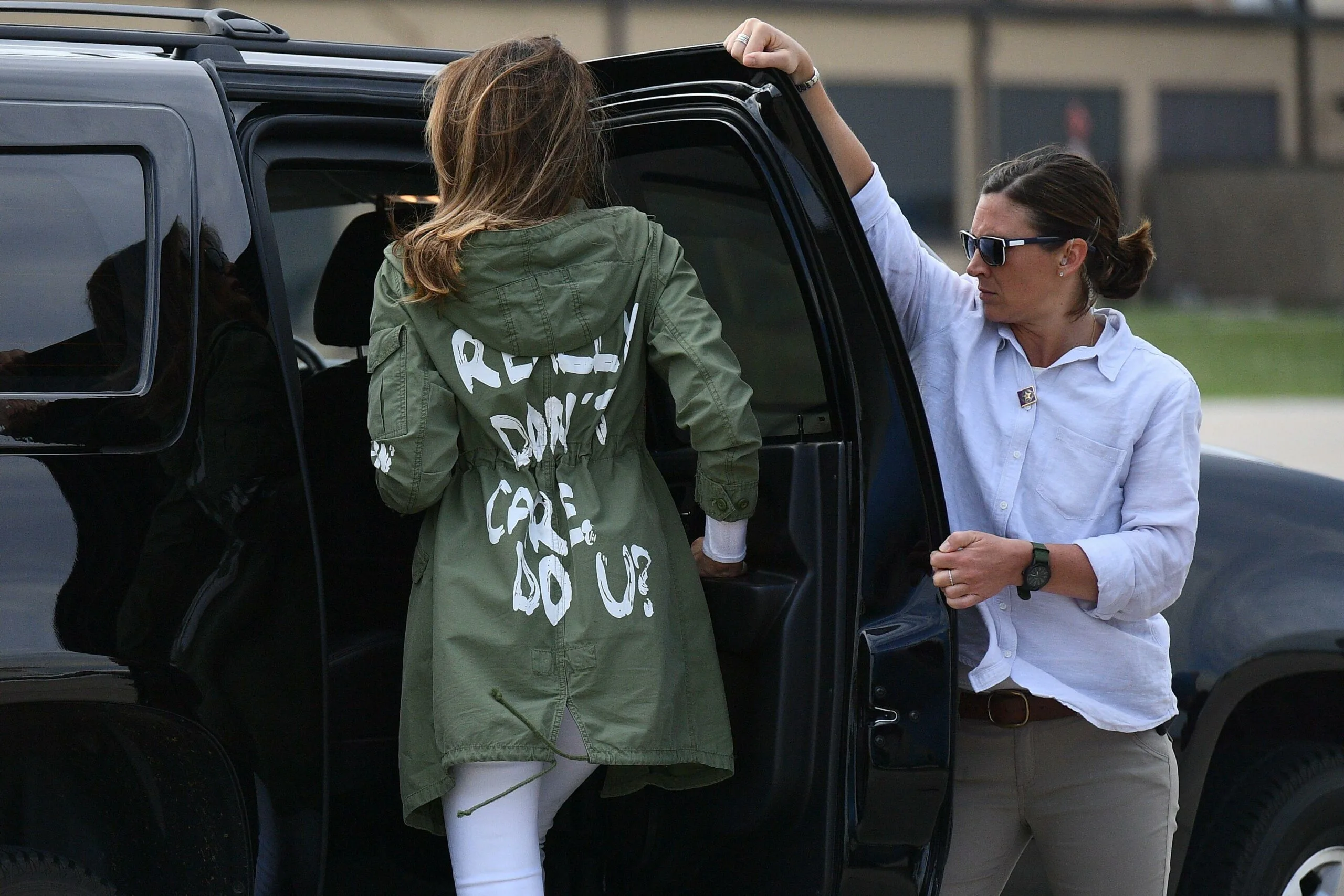 Melania Trump wearing a Zara jacket with an inflammatory slogan