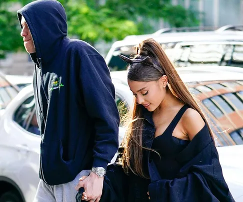 Ariana Grande and Pete Davidson.