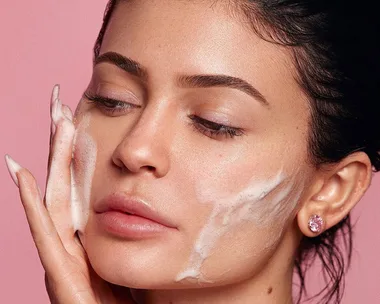 Kylie Jenner Skin Criticism Walnut Ingredients