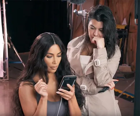 Kim Kardashian and Kourtney Kardashian on 'Keeping Up With The Kardashians.'