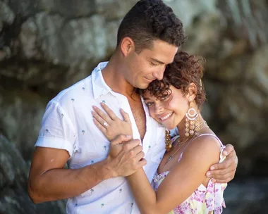 Sarah Hyland and Wells Adams. 