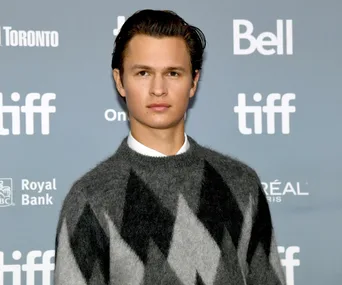 Ansel Elgort. 