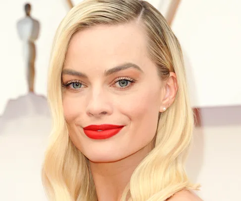 margot robbie goodbye christopher robin red carpet