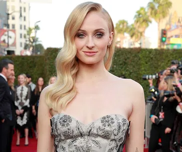 Sophie Turner Shares Never-Before-Seen Throwback Photos Of Her Pregnancy