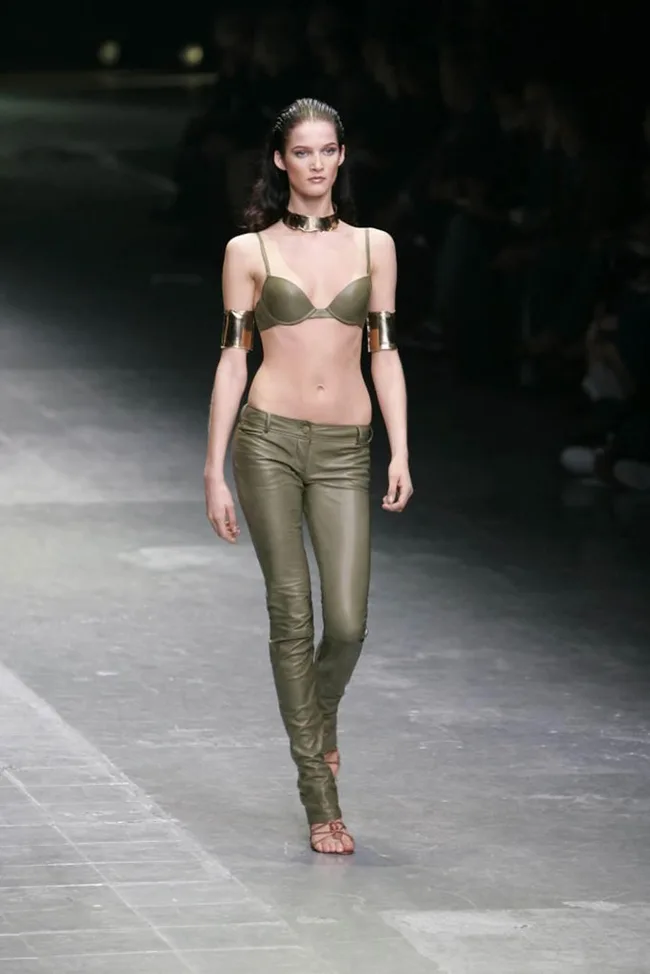 19 Sexy Fashion Shows The Fashion World Will Never Forget 19 Sexy Fashion Shows The Fashion World Will Never Forget