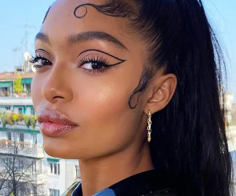 Yara Shahidi nano brows nanoblading