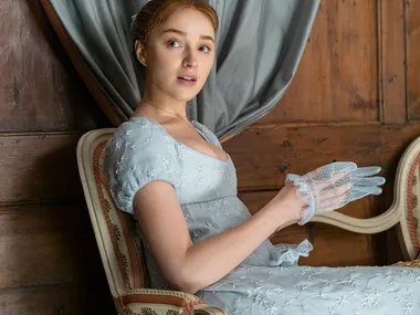 Phoebe Dynevor as Daphne Bridgerton