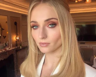 Sophie Turner blonde hair