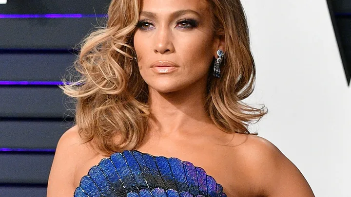 Jennifer Lopez hair extensions