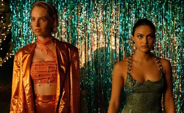 Maya Hawke & Camila Mendes Have Teamed Up For A Netflix Revenge Movie, So The Perfect Cast *Does* Exist