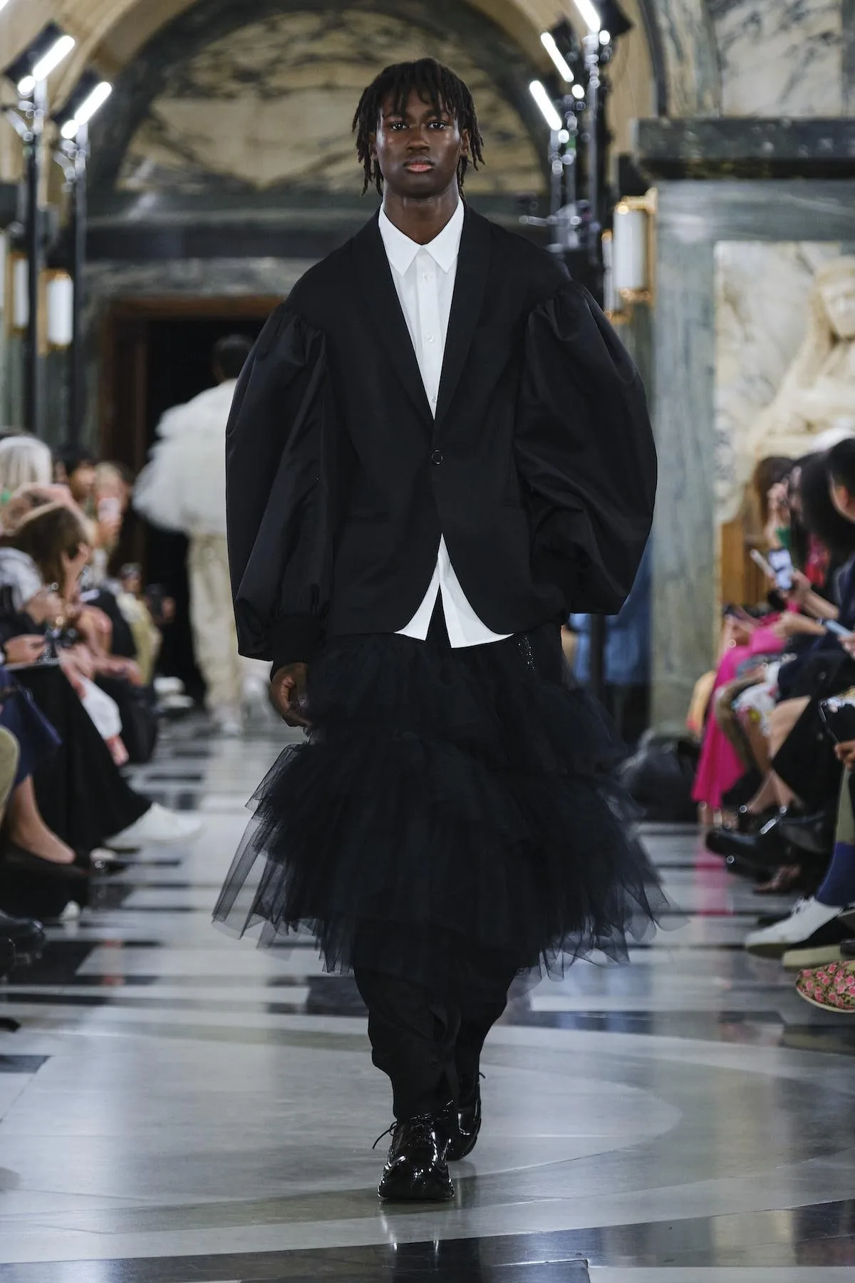 Simone Rocha's Uplifting Collection & Menswear Debut | ELLE