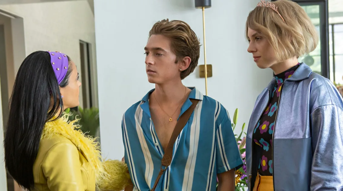 Does Austin Abrams Have a Girlfriend? Everything to Know ELLE