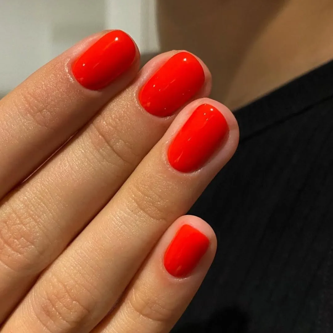 Pillarbox red manicure