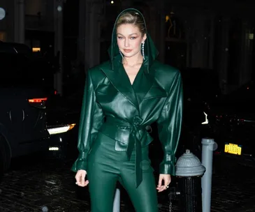 gigi-hadid-six-outfits