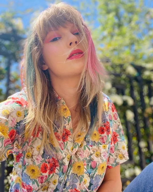 Taylor Swift’s Complete Before & After Beauty Evolution In Pictures - News