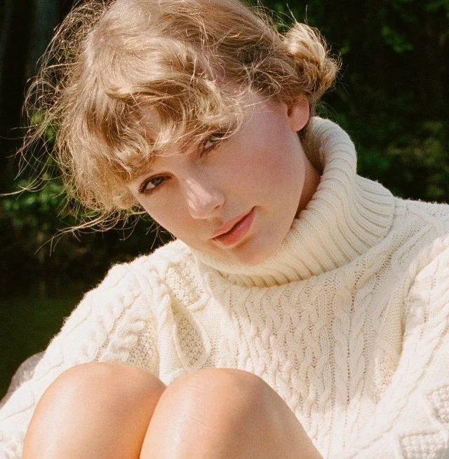 Taylor Swift’s Complete Before & After Beauty Evolution In Pictures - News