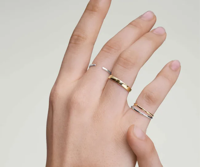 The Best Gold Rings For Stacking Your Fingertips