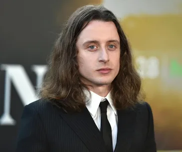 Rory Culkin’s Nude Cameo In ‘Swarm’ Has Caused A Collective Internet Thirst & We’re Confused