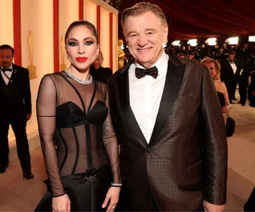 lady-gaga-brendan-gleeson-oscars-kiss